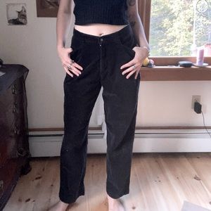 Levi Cordrouy straight leg pants